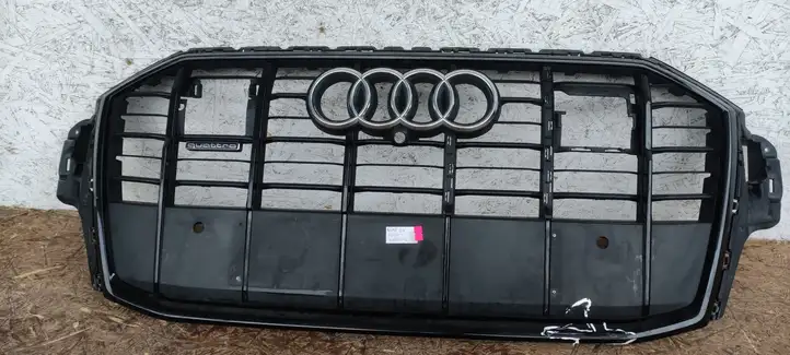Audi Q7 4M (2015 - ) 4M0853651 Верхняя решетка радиатора — фото 1