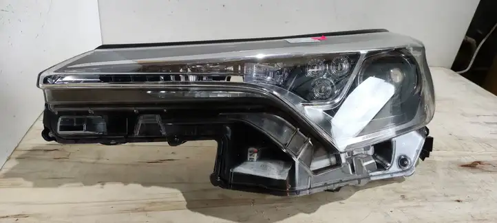 Toyota C-HR I (2016 - 2022) 81150F4031 Передняя фара — фото 9