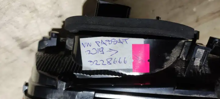 Volkswagen PASSAT B8 (2015 - ) 3G5945094D Задний фонарь в крышке багажника — фото 3