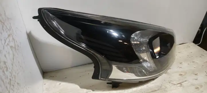 Opel Vivaro (2014 - 2018) 260107798R Передняя фара — фото 3
