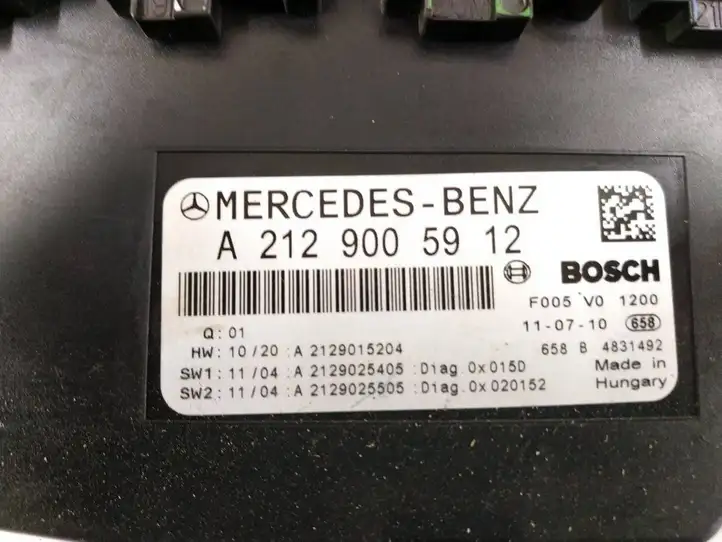 Mercedes-Benz C W204 (2007 - 2014) 2129005912 Блок предохранителей — фото 7