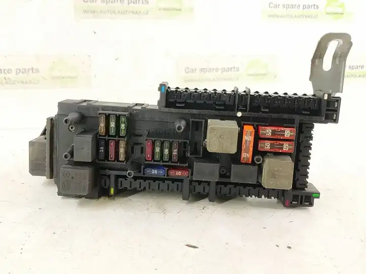 Mercedes-Benz E W212 (2009 - 2016) 2129000204 Блок предохранителей — фото 4
