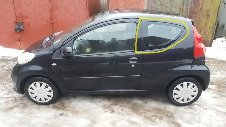 Peugeot 107 (2005 - 2008) Заднее боковое стекло — фото 2