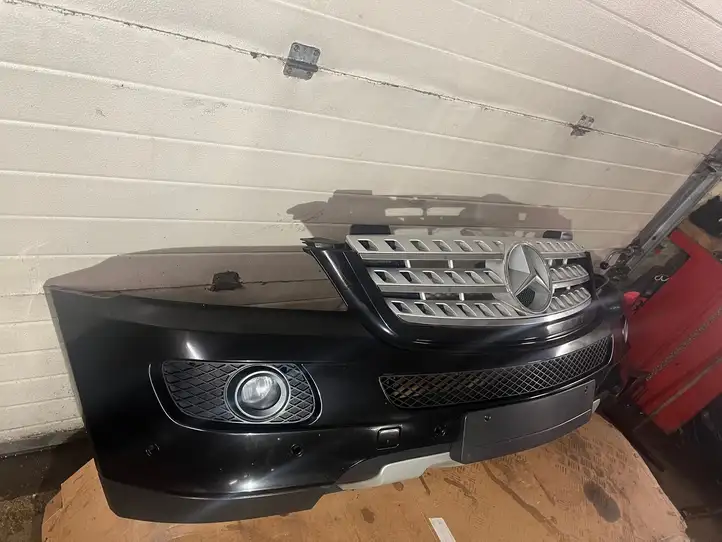 Mercedes-Benz ML W164 (2005 - 2011) Комплект переднего бампера — фото 3