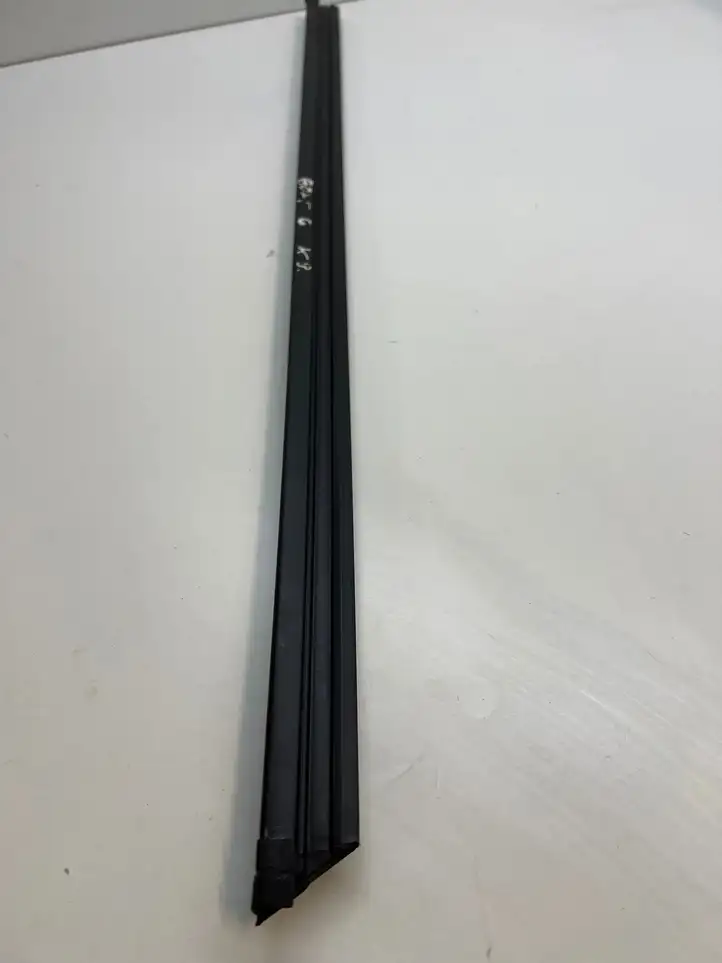 Volkswagen Golf VI (2009 - 2013) 5K6839479 Накладка стекла задней двери — фото 4