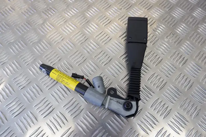 BMW X5 E70 (2006 - 2013) 3065663 Замок переднего ремня — фото 6