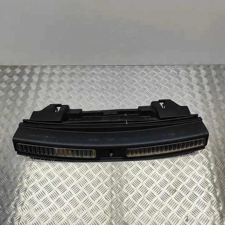 Porsche Macan (95B) (2014 - 2018) 95B864483J Отделка порога багажника — фото 1