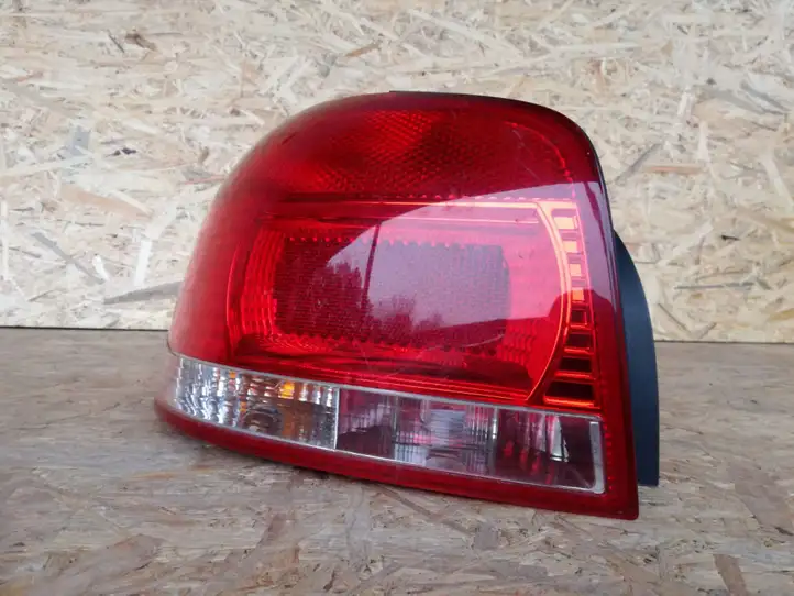Audi A3/S3 8P (2003 - 2005) 8P0945095 Задний фонарь в кузове — фото 13