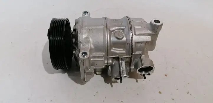 Volkswagen Golf VII (2013 - 2019) 5Q0816803F Компрессор (насос) кондиционера воздуха — фото 6