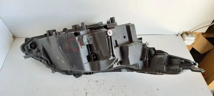 Lexus RX 450H (2015 - 2019) Передняя фара — фото 6