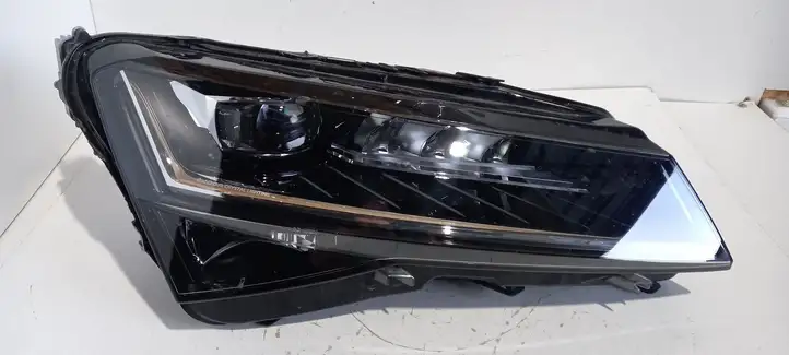 Skoda Superb B8 (3V) (2015 - 2023) 3V1941016 Передняя фара — фото 1