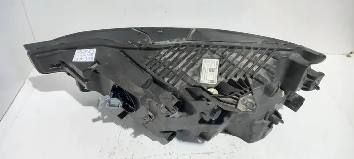Volvo XC60 (2017 - ) 31420418 Передняя фара — фото 6