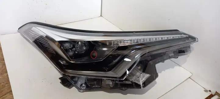 Toyota C-HR I (2016 - 2022) 81110F4170 Передняя фара — фото 1