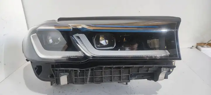 BMW 5 G30 G31 (2016 - ) 9850588 Передняя фара — фото 1