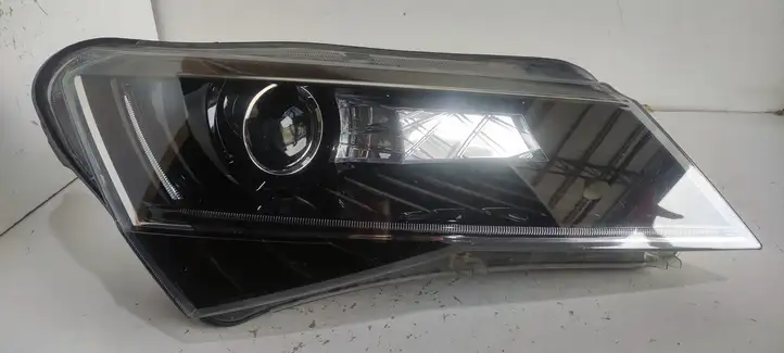 Skoda Superb B8 (3V) (2015 - 2023) 3V1941016B Передняя фара — фото 1