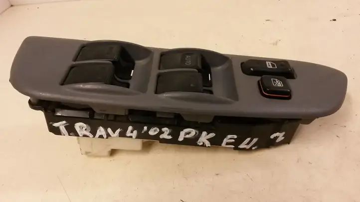 Toyota RAV 4 (XA20) (2000 - 2005) 8482042090 Блок кнопок стеклоподъемников — фото 1