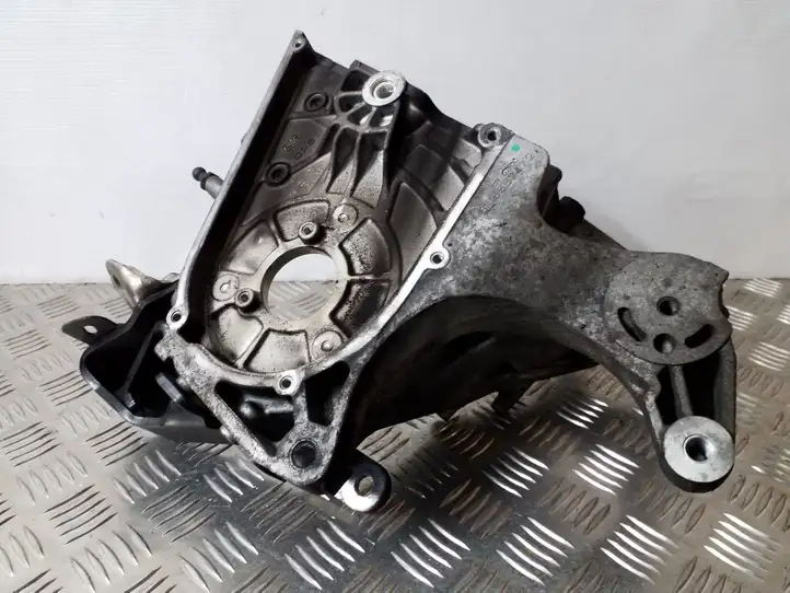 Opel Astra J (2012 - 2015) 55574721 Кронштейн топливного насоса — фото 1