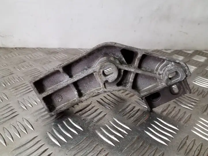 Renault Trafic II (X83) (2002 - 2014) 8200157461 Кронштейн двигателя — фото 1
