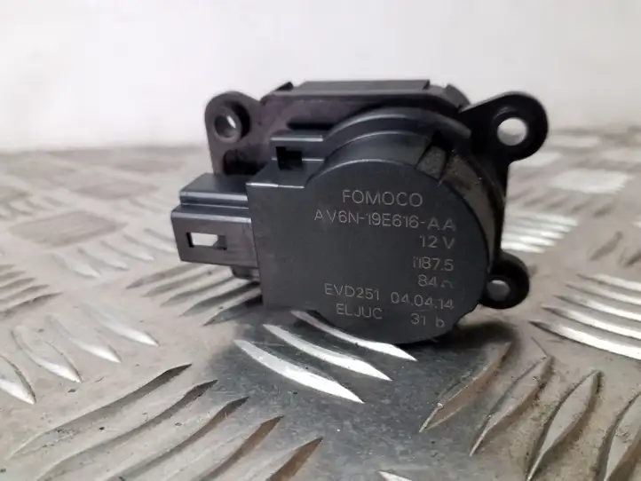 Ford Focus (2011 - 2015) AV6N19E616AA Двигатель задвижки потока воздуха — фото 1