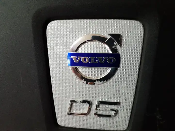 Volvo XC60 (2008 - 2013) 30771916 Крышка двигателя декоративная — фото 4