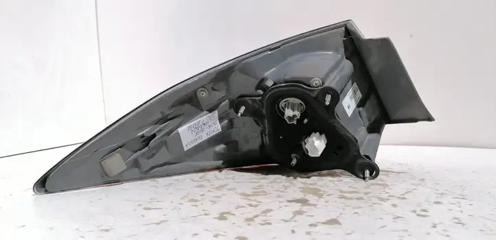 Toyota Corolla E160 E170 (2013 - ) 8155002A80 Задний фонарь в кузове — фото 8