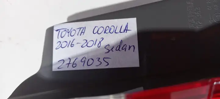 Toyota Corolla E160 E170 (2013 - ) 8156002A80 Задний фонарь в кузове — фото 5