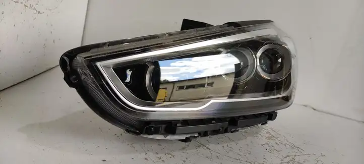 Hyundai i30 (2017 - ) 92101G4100 Передняя фара — фото 3