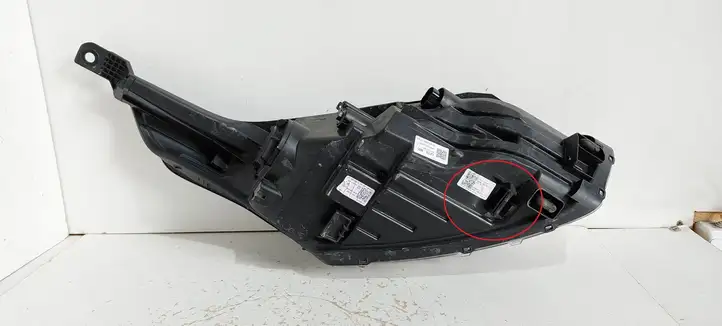 Kia Ceed (2018 - 2021) J792121050 Передняя фара — фото 11