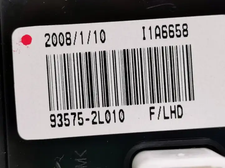 Hyundai i30 (2007 - 2012) 935752l010 Кнопка стеклоподъемников — фото 2