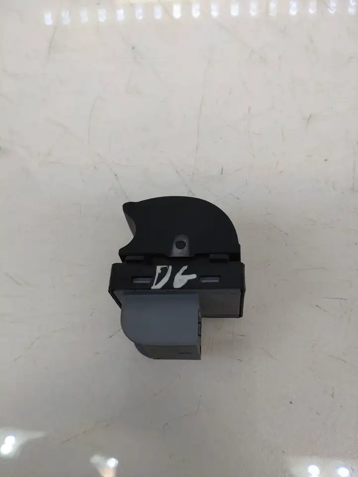 Audi A4 S4 B7 8E 8H (2004 - 2009) 8E0959855 Кнопка стеклоподъемников — фото 4