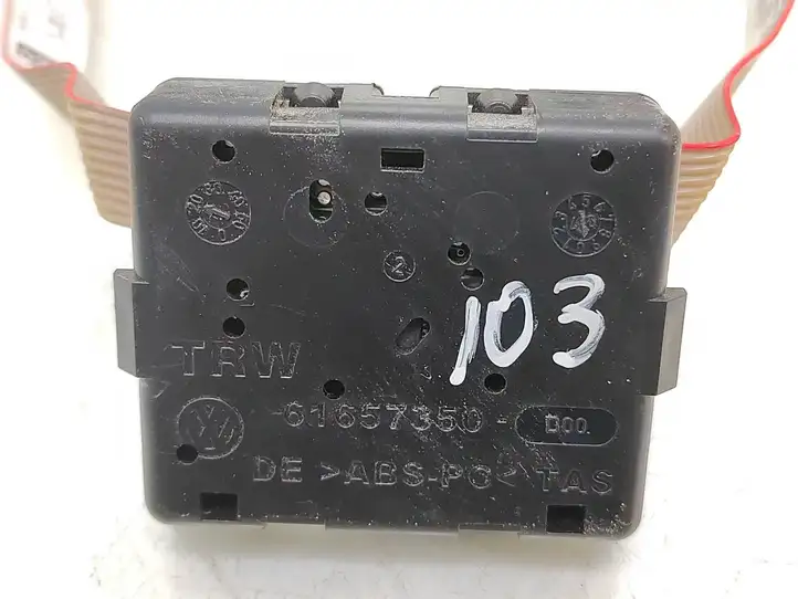 Volkswagen PASSAT B6 (2005 - 2010) 1P0959542 Кнопки на рулевом колесе — фото 3
