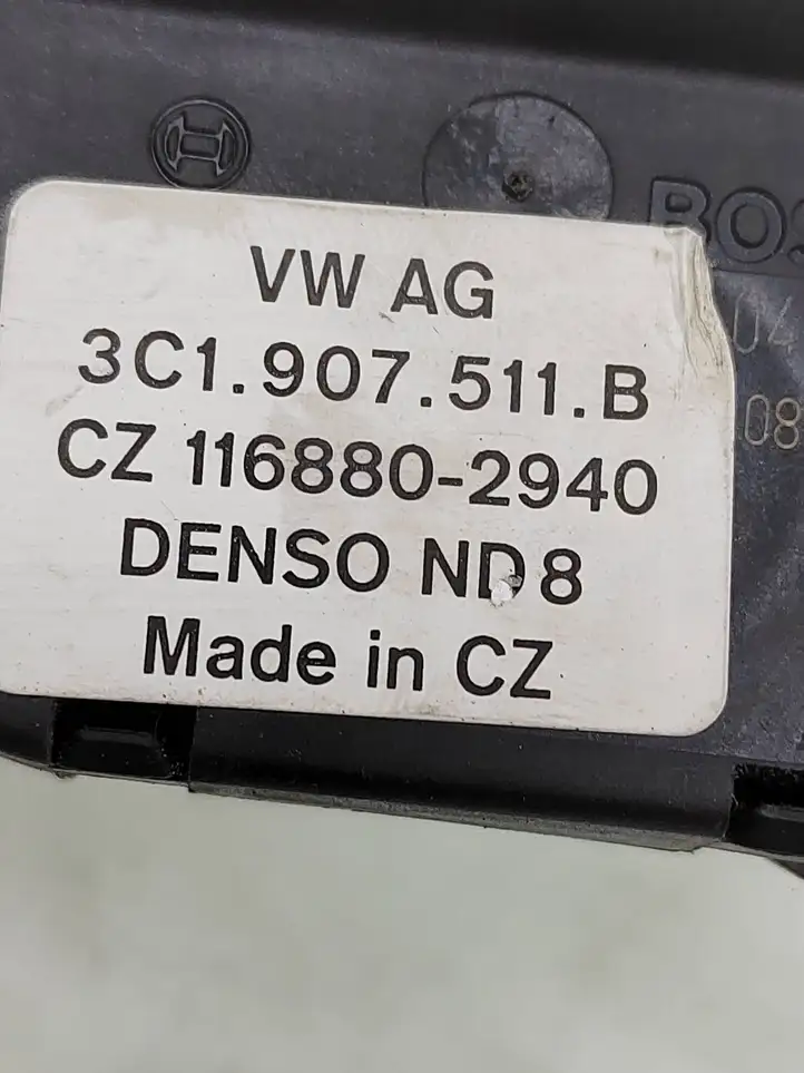 Volkswagen PASSAT B6 (2005 - 2010) 3C1907511B Двигатель задвижки потока воздуха — фото 4