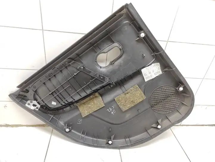 Nissan Note (E11) (2006 - 2014) 829229U000 Обшивка задней двери — фото 6