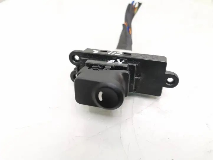 Hyundai i30 (2007 - 2012) Кнопка стеклоподъемников — фото 1