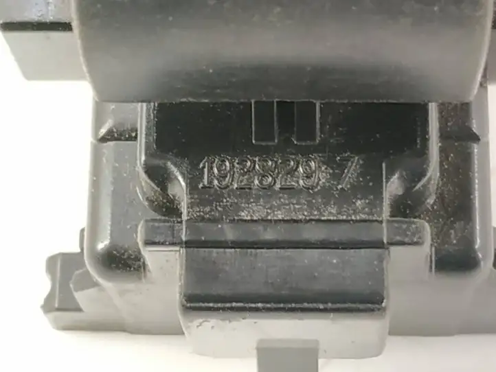 Toyota Yaris (2005 - 2009) 1928297 Блок кнопок стеклоподъемников — фото 5