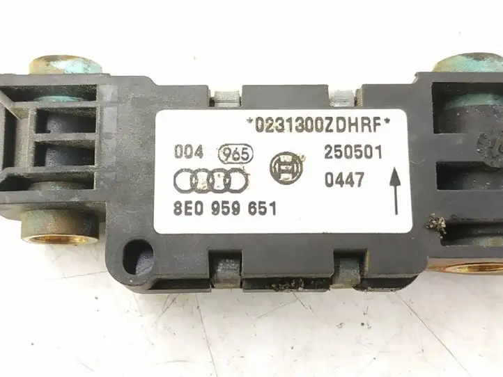 Audi A4 S4 B6 8E 8H (2000 - 2006) 8E0959651 Датчик удара SRS — фото 2