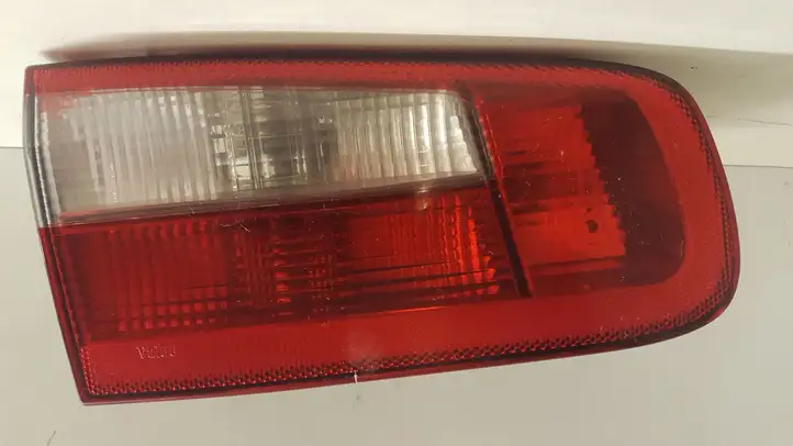 Renault Laguna II (2001 - 2005) Задний фонарь в крышке багажника — фото 1