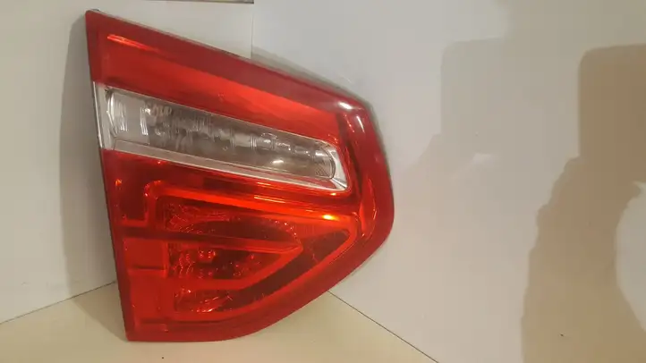 Citroen C4 (2008 - 2011) Задний фонарь в крышке багажника — фото 1