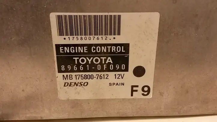 Toyota Corolla Verso AR10 (2004 - 2009) 896610F090 Комплект системы зажигания — фото 3