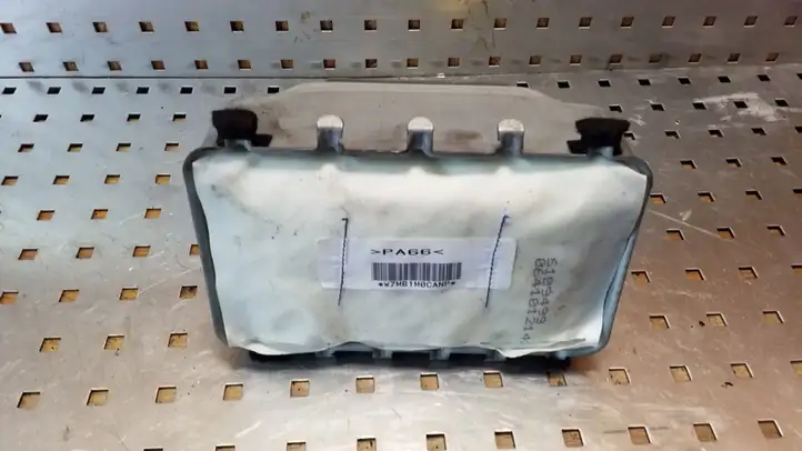 Mitsubishi ASX (2010 - 2016) 7030A235 Подушка безопасности пассажира — фото 1