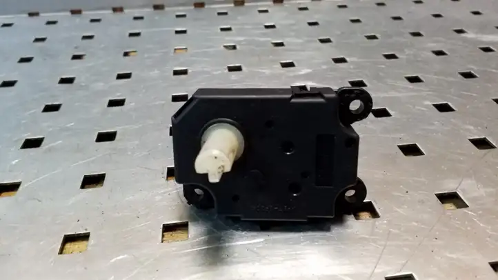 Mitsubishi ASX (2010 - 2016) CSA512T010 Двигатель задвижки потока воздуха — фото 3