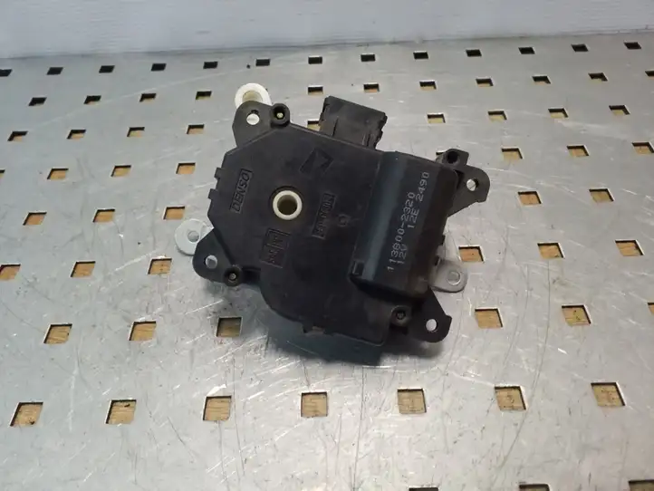 Subaru Legacy (2003 - 2009) 11380023 Двигатель задвижки потока воздуха — фото 2