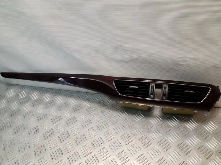 Mazda 6 (2012 - 2015) GHP9GM910 Центральный воздушный дефлектор — фото 3