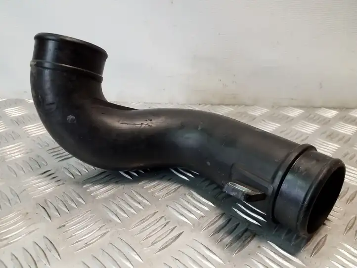Mazda 6 (2012 - 2015) SH0113231 Трубка подачи воздуха — фото 1
