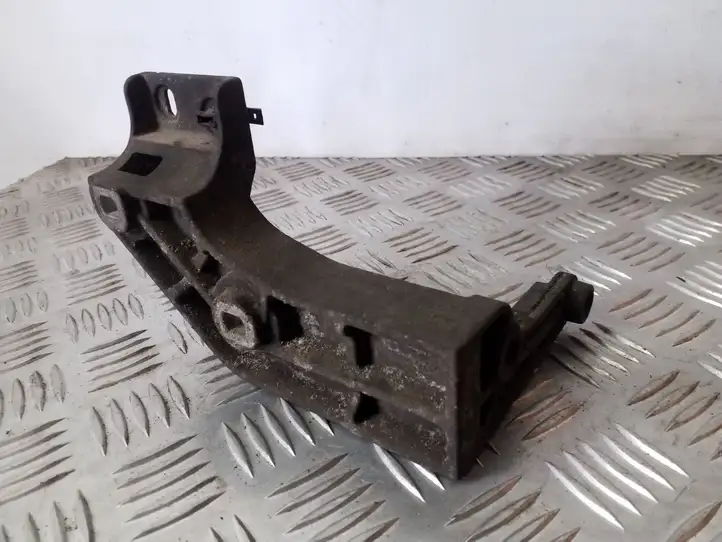 Opel Vivaro (2001 - 2006) 8200157461 Кронштейн двигателя — фото 1