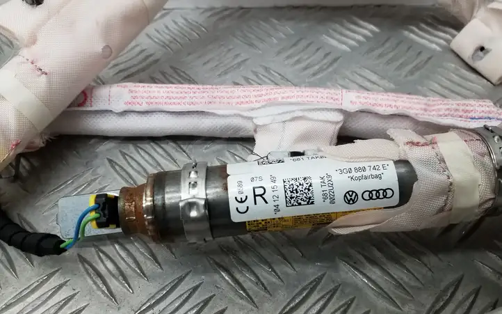 Volkswagen PASSAT B8 (2015 - ) 3G0880742E Боковая подушка безопасности шторка — фото 2
