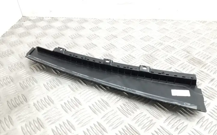Volkswagen Golf VI (2009 - 2013) 5K6839902B Накладка стекла задней двери — фото 3