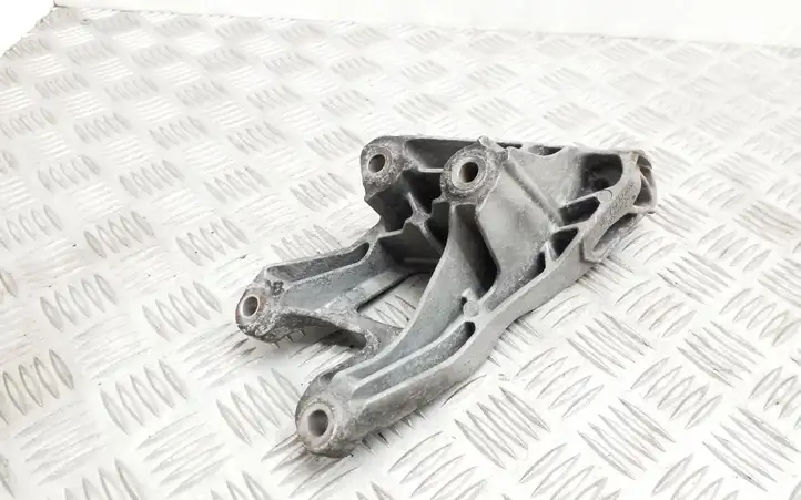 Audi A4 S4 B8 8K (2007 - 2011) 8K0199307BK Кронштейн двигателя — фото 3