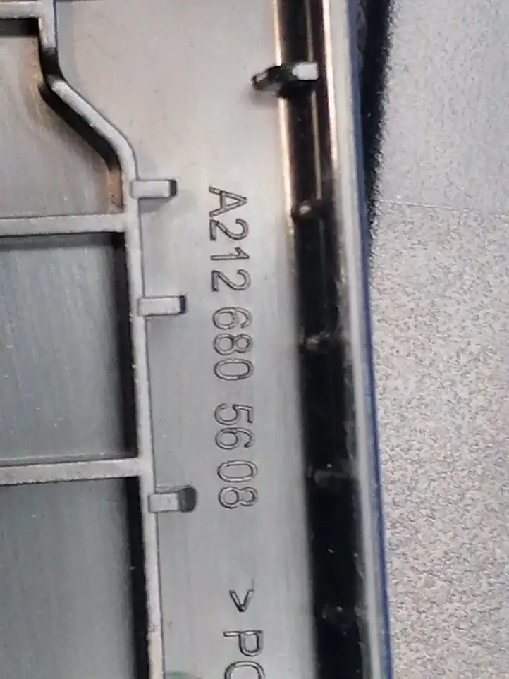 Mercedes-Benz E W212 (2009 - 2016) a2126805608 Обшивка рулевой колонки — фото 5