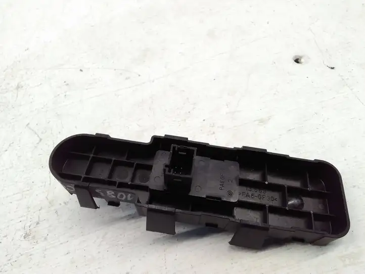 Citroen C4 I Picasso (2006 - 2013) 96639377ZD Кнопка стеклоподъемников — фото 2